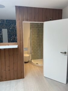 bathroom-inside-a-garden-room