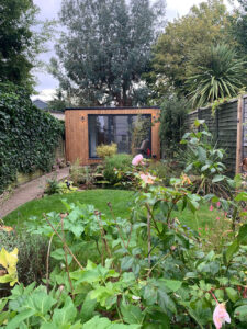 garden-studio-in-beautiful-garden